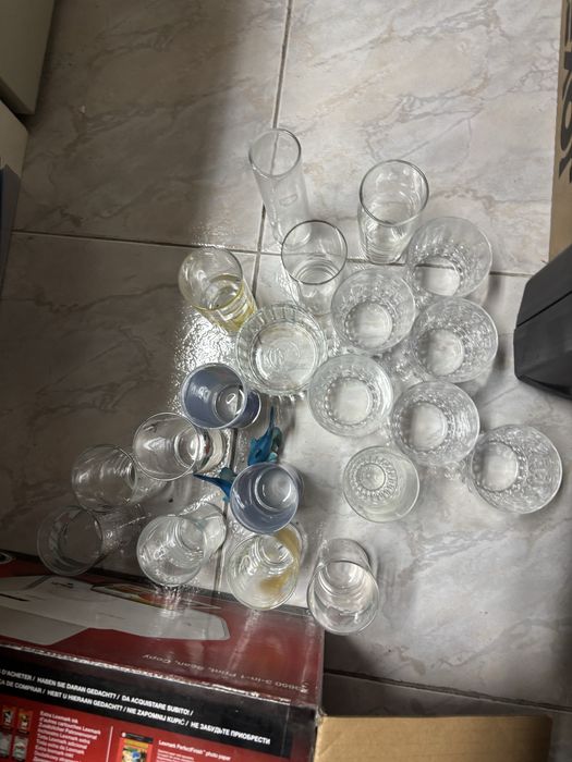 Copos variados completamente novos