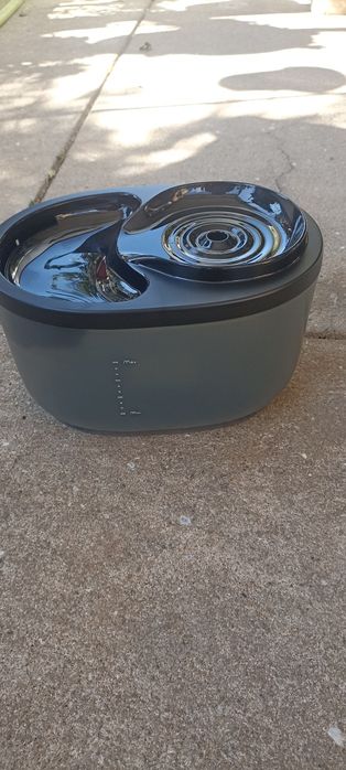 Fonte de água / Bebedouro  / water fountain para animais