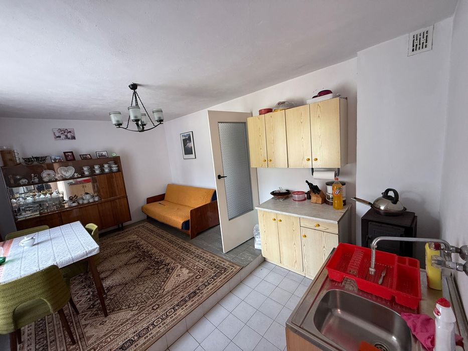 Siedlisko, działka 0,89 ha - 50 km od Warszawy z domem na wsi