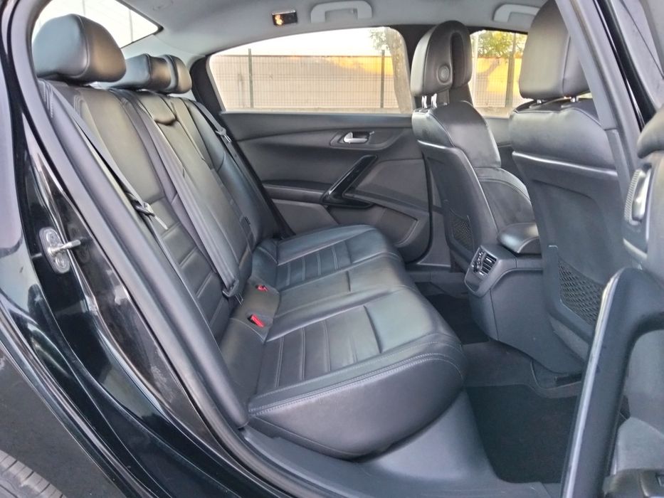 Peugeot 508 2.0HDI de 140cv em estado novo