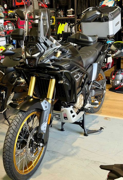 Moto Voge DS800X