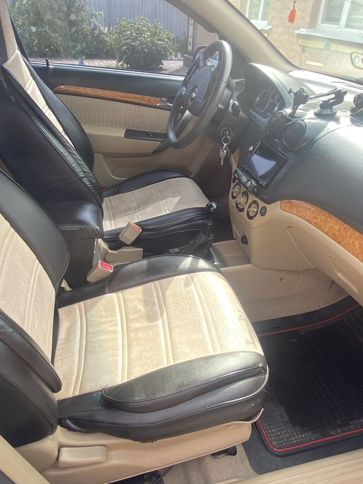 Атомобіль Chevrolet aveo