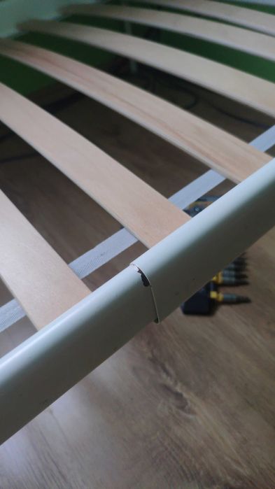 Łóżko Ikea Minnen, regulacja długości, rama metalowa i drewniane dno