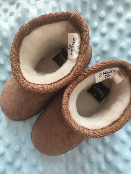 Взуття дитяче уги