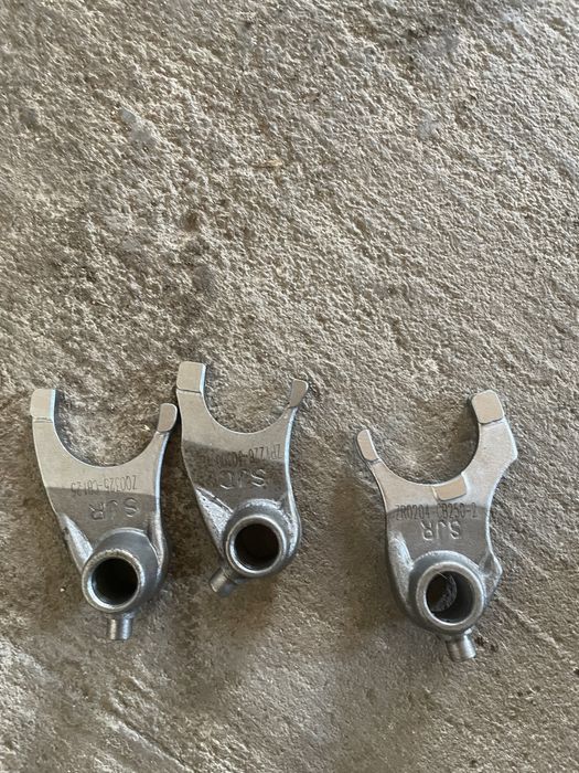 Копірний вал,вилки кпп та втулка направляюща кпп