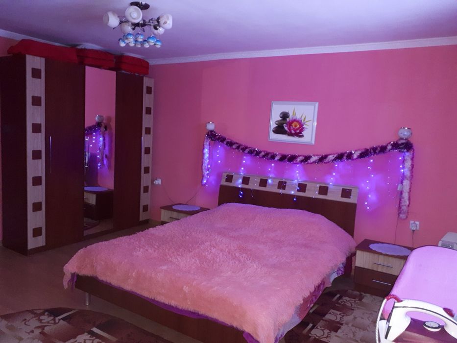 Здається житло в селі Кваси