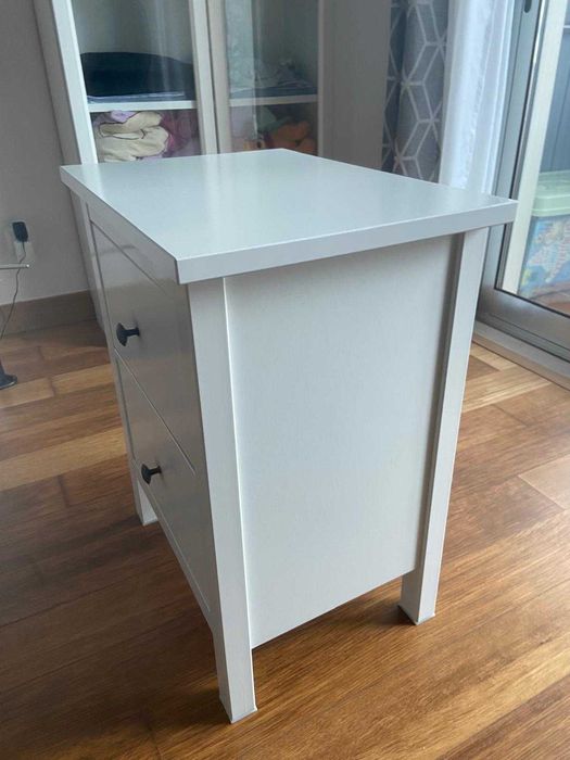 Mesa de Cabeceira em Ótimo Estado