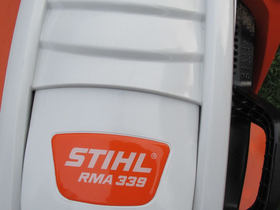 Kosiarka Akumulatorowa Stihl RMA 339 z akumulatorem i  ładowarką