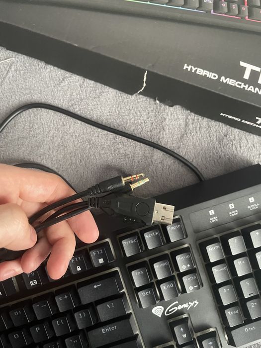 klawiatura mechaniczna Genesis Thor 200 RGB