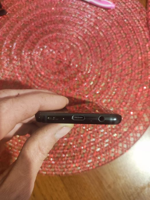 Продам телефон Samsung s9