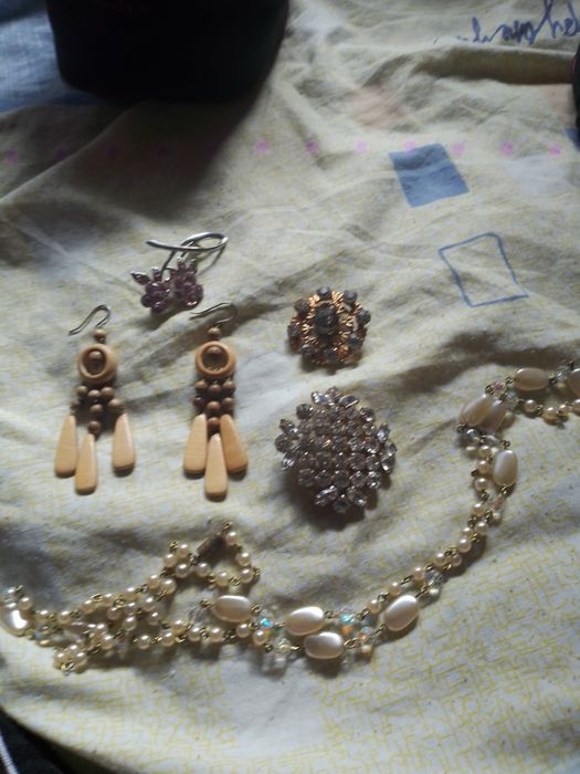 Вінтажні прикраси