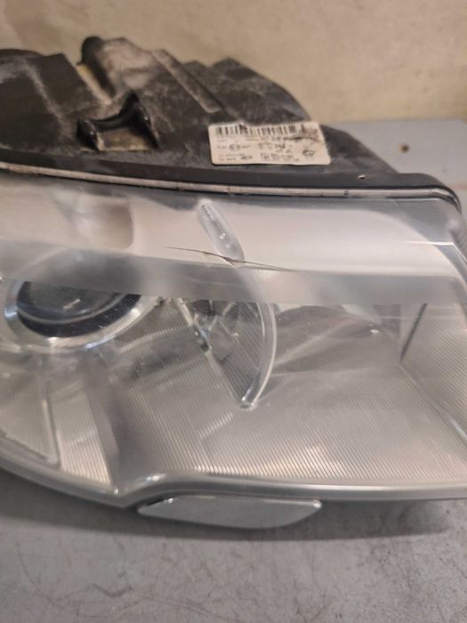 Lampa prawa skoda superb II europa uszkodzona