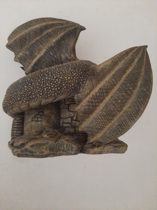 Dragão, The Tudor Mint, em Resina