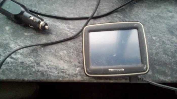 GPS da TOMTOM a funcionar com bateria viciada