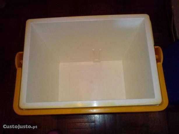 Geleira portátil cor azul 10 Lts. - Semi-nova