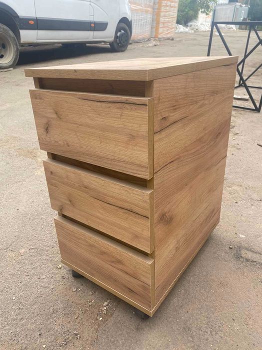 Офісні меблі в стилі Лофт. Столи, тумби, стелажі, шафи, столики.