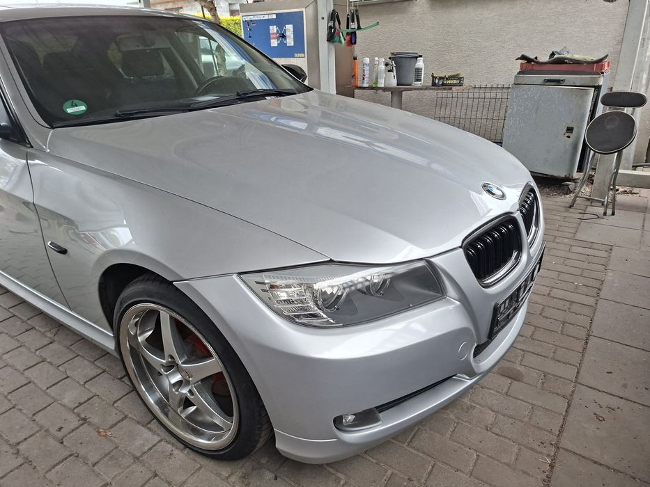 BMW 320  E90 srebna