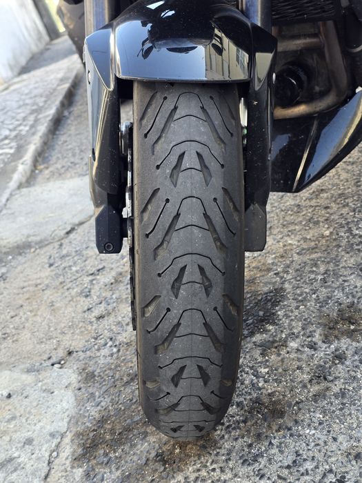 Pneus Michelin Road 6