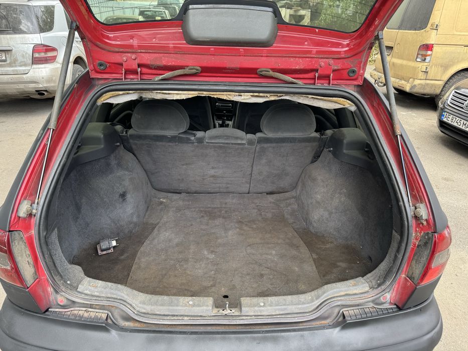 Volvo v40 1999 года