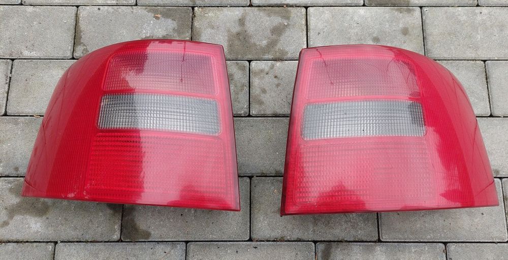 Audi A6 2.4 C5 lampa tylna Prawa