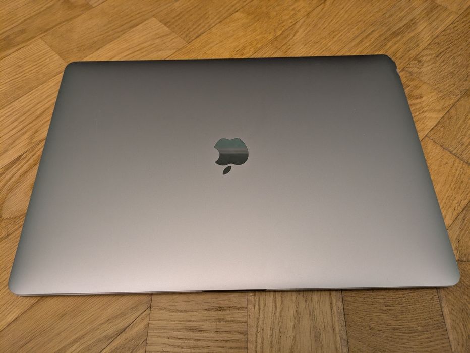 MacBook Pro 2018/2019, 15", i7, 17/512 ГБ.