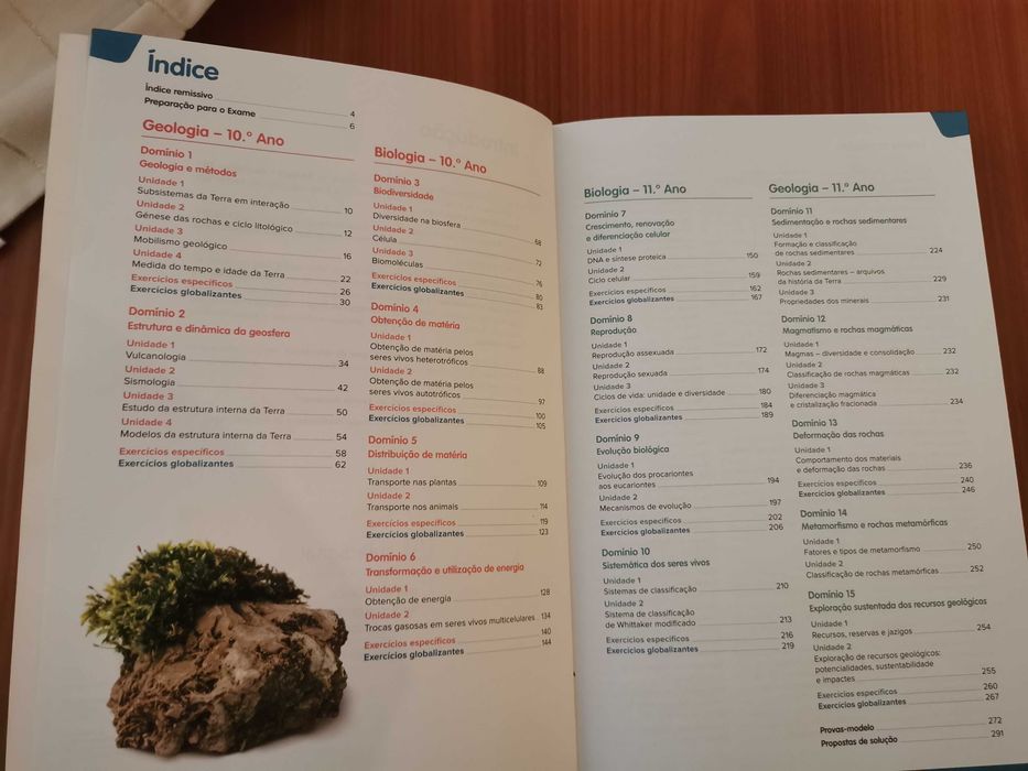 Livro de preparação para o exame nacional de biologia e geologia