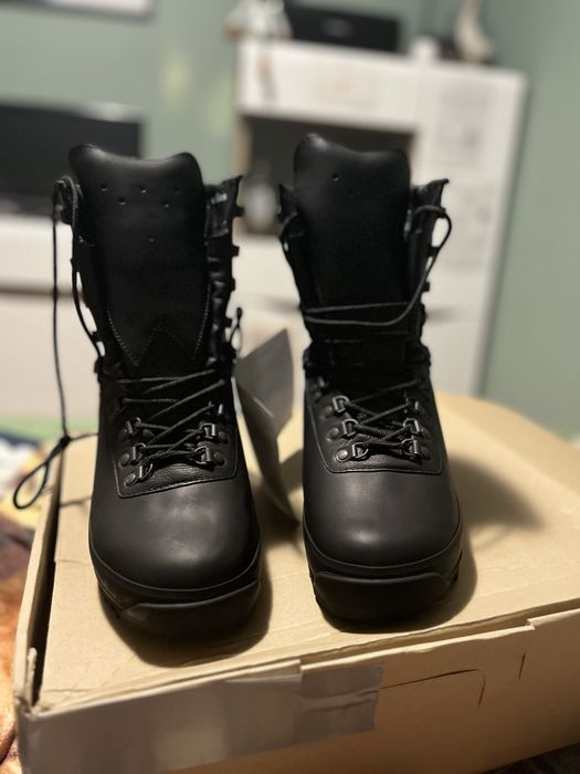 Buty wojas z membraną izolacyjną