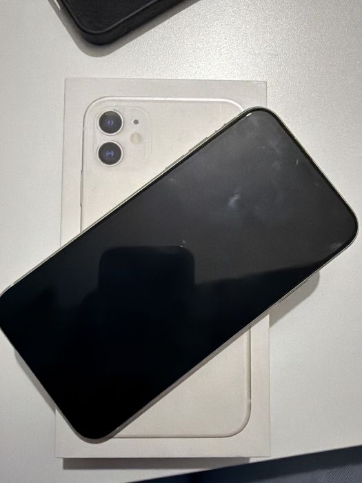 Iphone 11 ( usaso mas novo )
