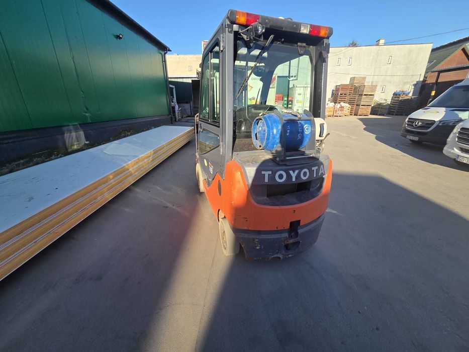 Toyota 02-8FGF18 wózek widłowy