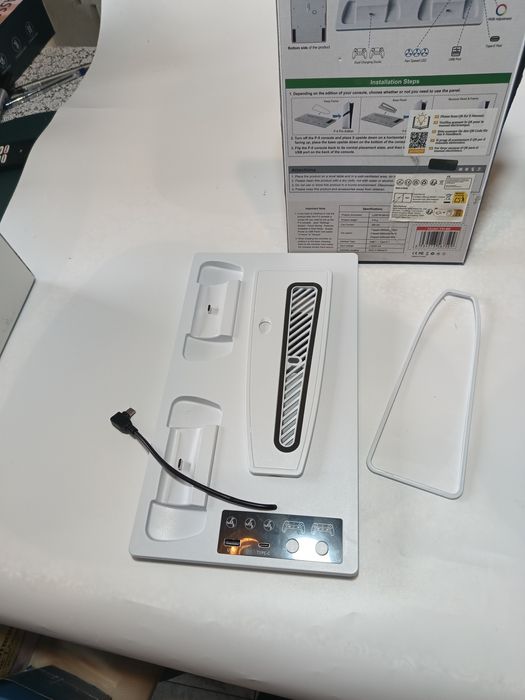 Stacja dokująca dla konsoli ps5 nowa