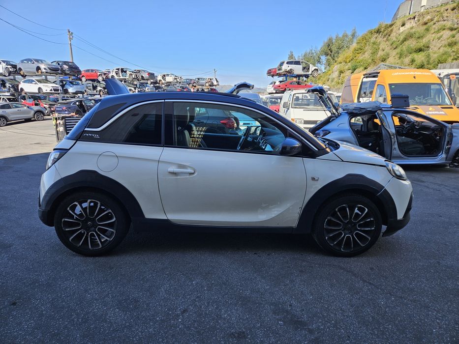 Opel Adam 1.0 Turbo de 2014 para peças