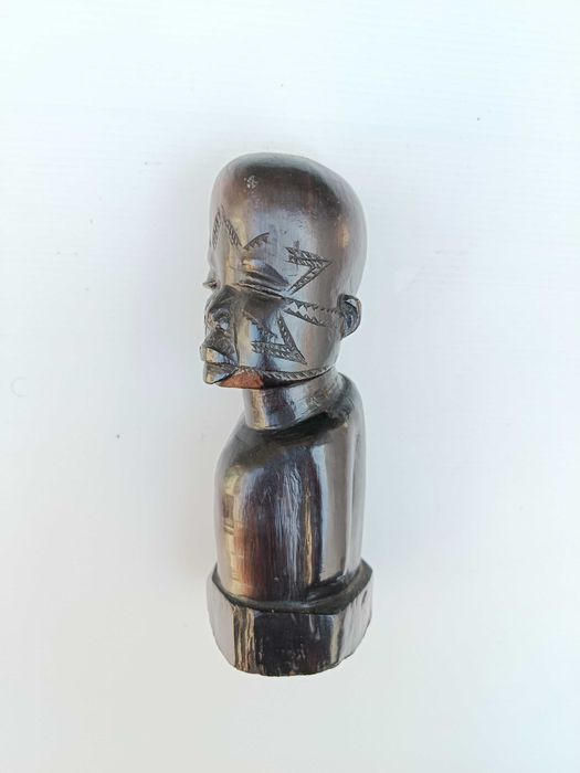 Escultura Maconde Cabeça Lisa Moçambique 17 cm  420 gr Anos 40