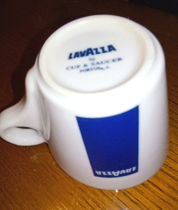 Lavazza•Conjunto 8 Chávenas+ Pires de Café Original "Lavazza®"