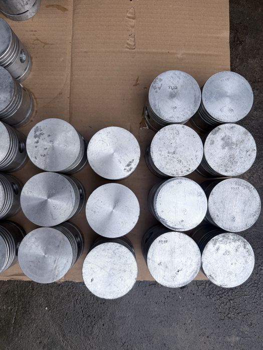 Поршня  мотоцыкла К-750. Склад мотозапчастей.