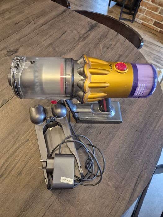 Odkurzacz dyson v12 bez końcówek