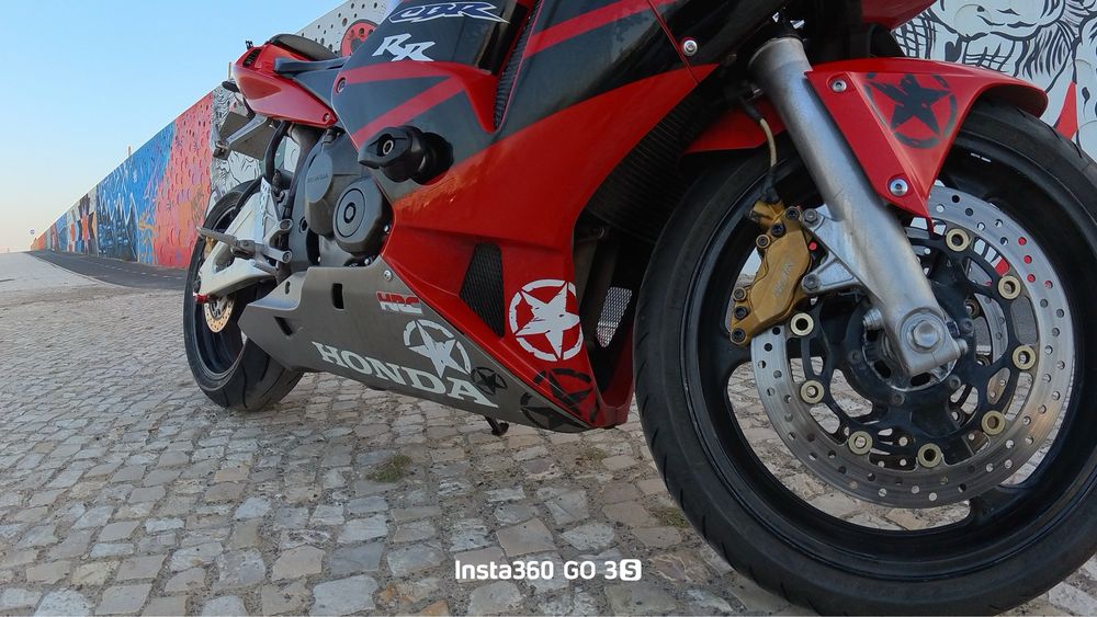 Honda CBR 600RR – Bom Estado!**