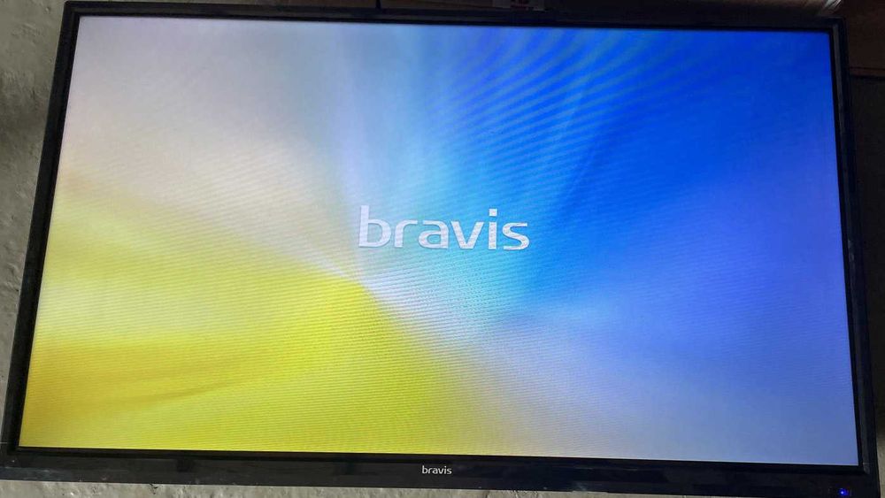 Телевизор LED 32" Bravis LED-32E2000 HDMI