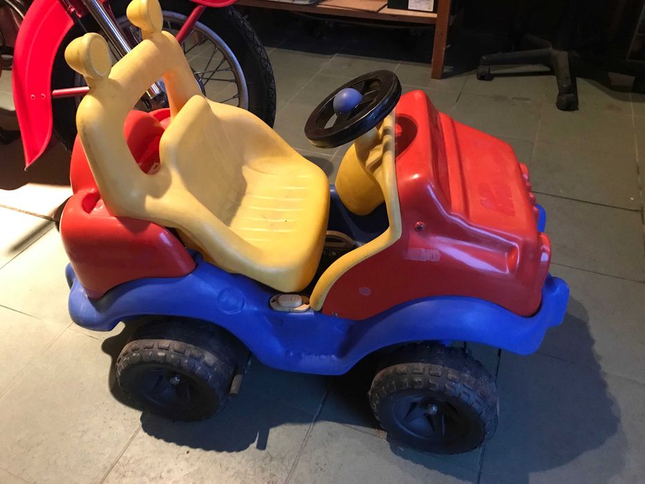 Samochód Jeep dla dziecka na akumulator