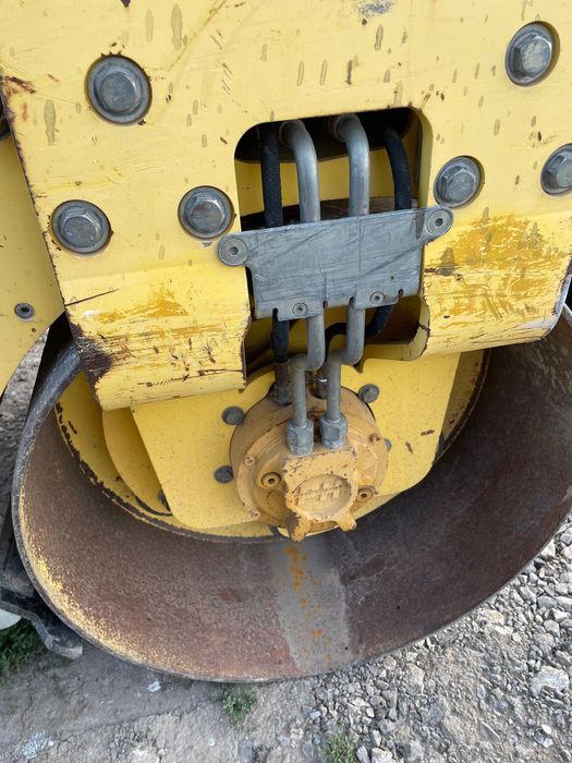 Каток Bomag BV100AD3