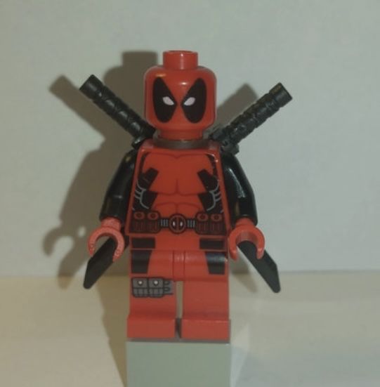 Mini figurka lego deadpool