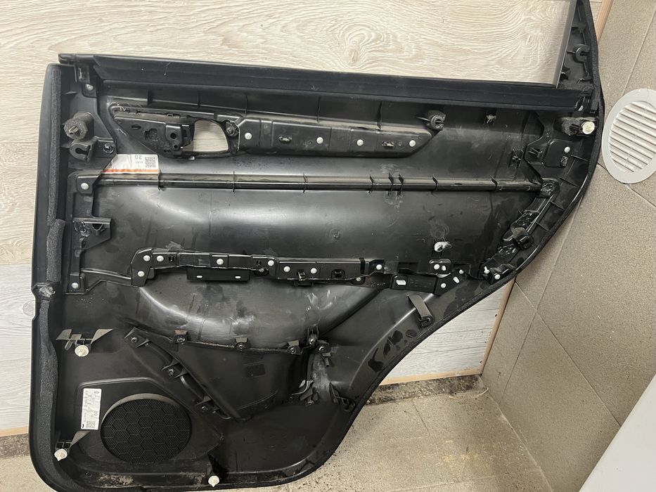 Карта задней леврй двери Мазда СХ-5 , Европа