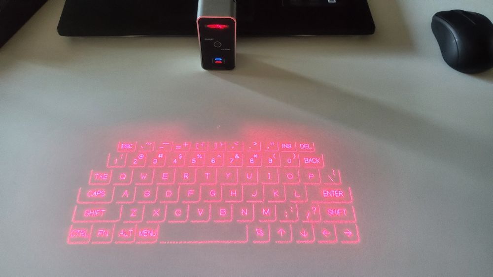 Клавиатура Celluon Magic Cube