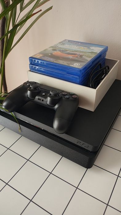 PS4 IMPECÁVEL + Caixa Original + Jogos + Suportes de Arrefecimento