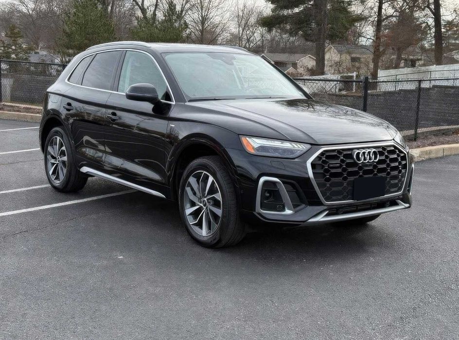 Audi Q5 quattro Premium      2023