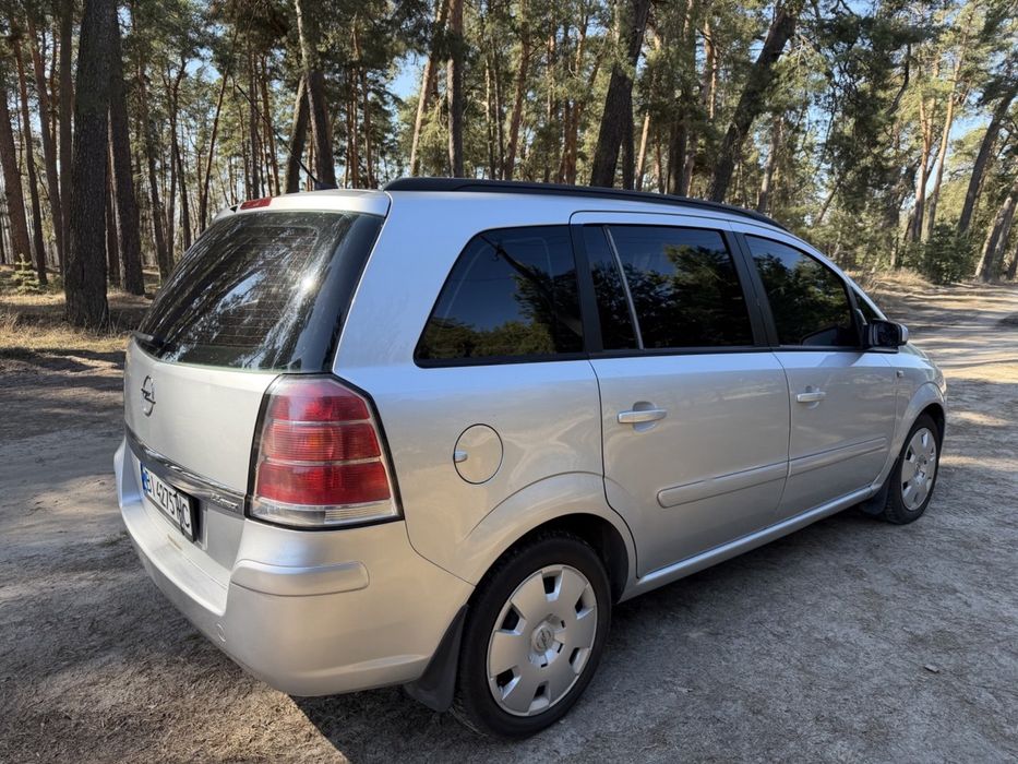 Продам Opel Zafira B