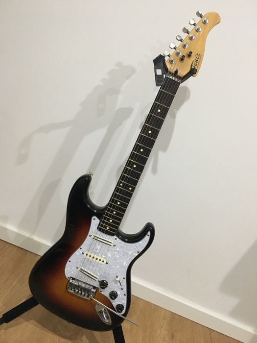 Fenix Strat by Young Chang