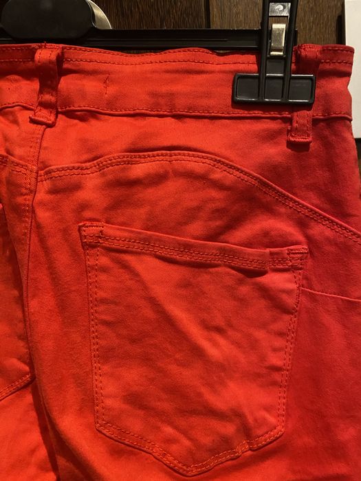 Calcas vermelhas64586218424450122