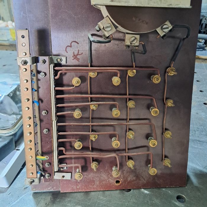 Tablica rozdzelcza retro