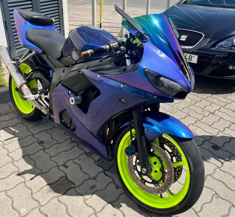 Yamaha R6 2004 Moto