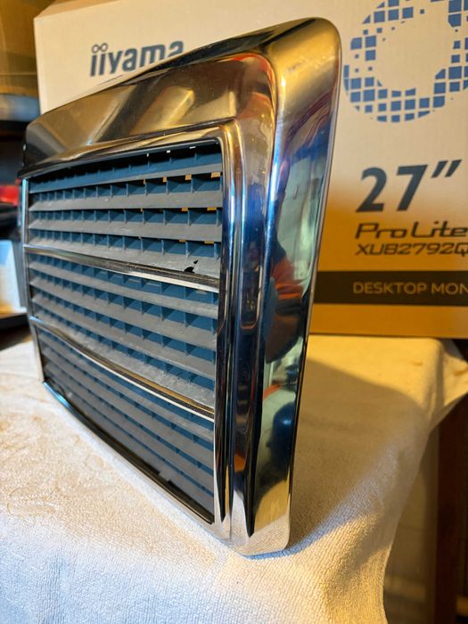 Gril Atrapa  MERCEDES W201 190